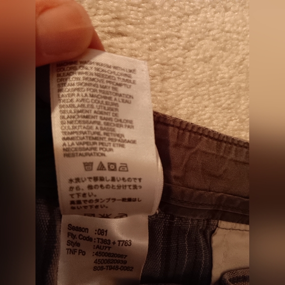 The North Face~Upcycled Brown Plaid Flat Front Shorts - Picture 11 of 12